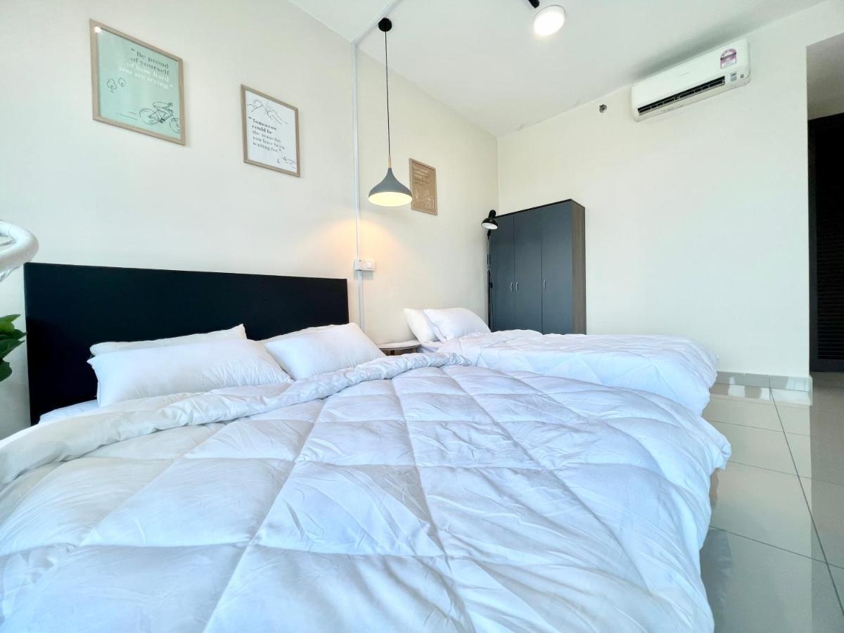 A 1-4 Pax Cozy Studio Tv Box Pool 100Mps Wifi 3 Bed Trefoil Сетия-Алам Экстерьер фото