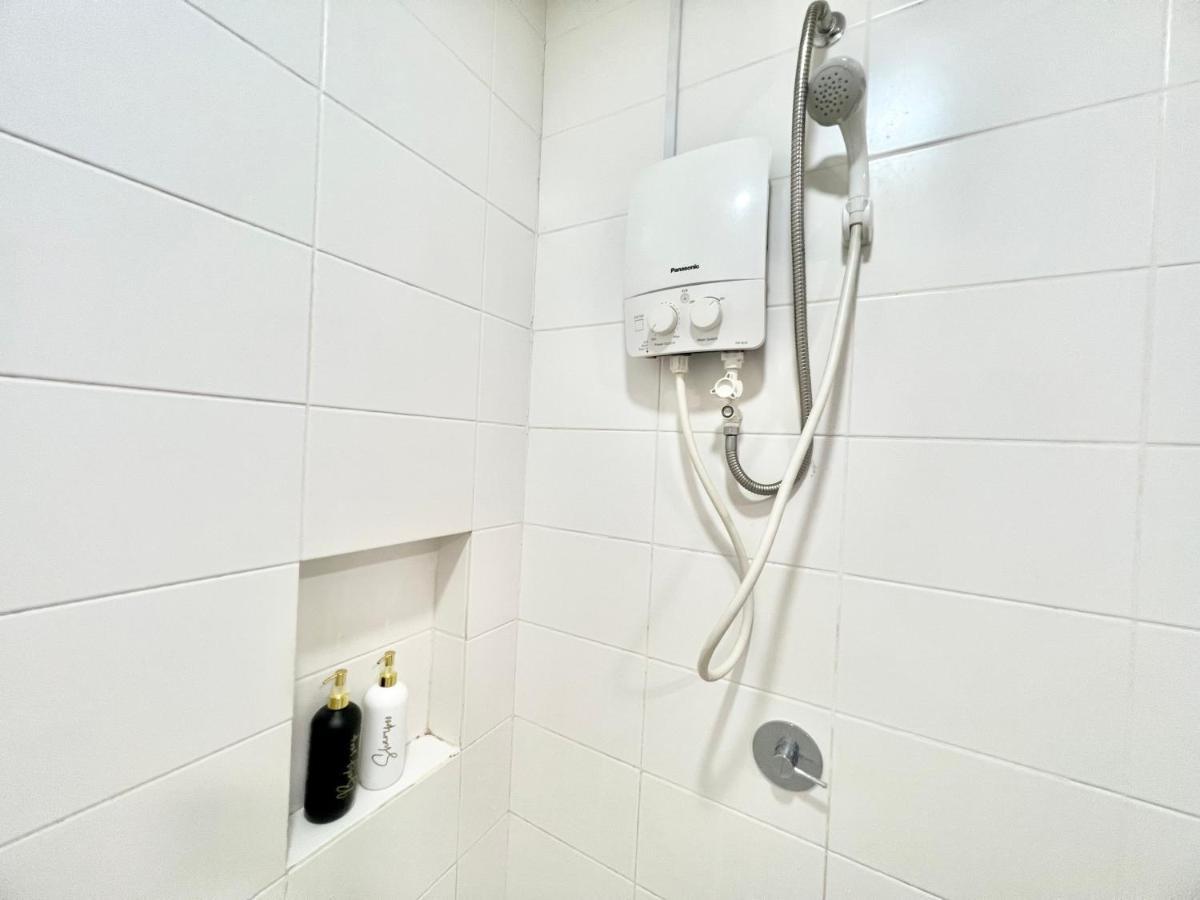 A 1-4 Pax Cozy Studio Tv Box Pool 100Mps Wifi 3 Bed Trefoil Сетия-Алам Экстерьер фото